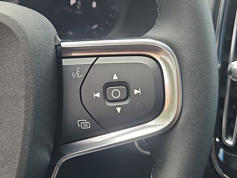 New 2026 Volvo XC40 B5 Plus w/ Protection Package Premier image 16