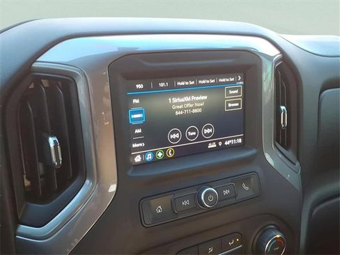 Used 2021 Chevrolet Silverado 1500 Custom image 16