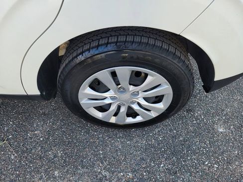 Used 2023 Kia Soul LX image 7