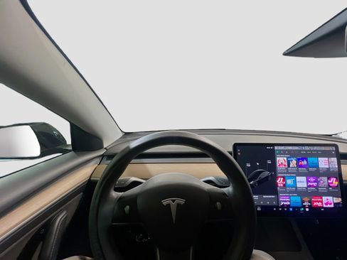 Used 2021 Tesla Model 3 Standard Range Plus RWD image 7