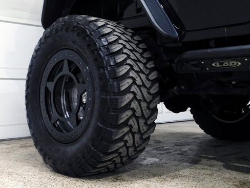 Used 2012 Jeep Wrangler Unlimited Sport image 7