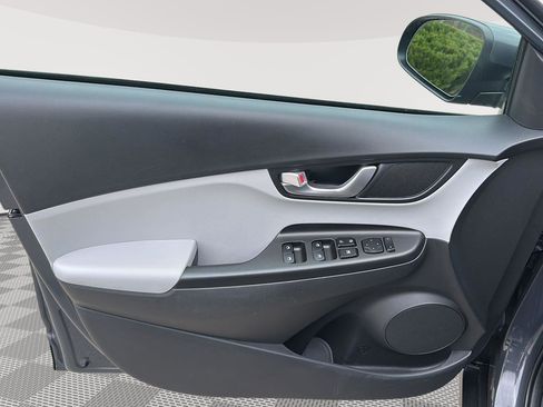 Used 2023 Hyundai Kona SEL w/ Convenience Package image 18