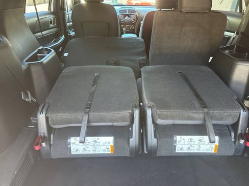 Used 2017 Ford Explorer XLT AWD/4WD image 17