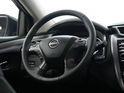 Used 2024 Nissan Murano SV w/ SV Midnight Edition Package image 13