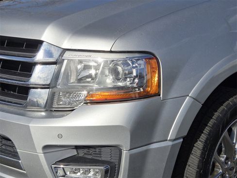 Used 2015 Ford Expedition Limited image 5