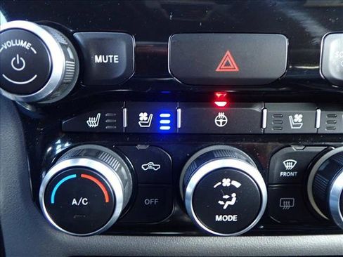 Used 2023 RAM 1500 Laramie image 17