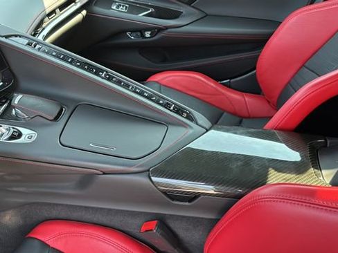 Used 2024 Chevrolet Corvette Stingray Premium Conv w/ Z51 Performance Package RWD image 21