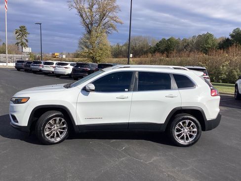 Used 2020 Jeep Cherokee Latitude Plus w/ Cold Weather Group image 6