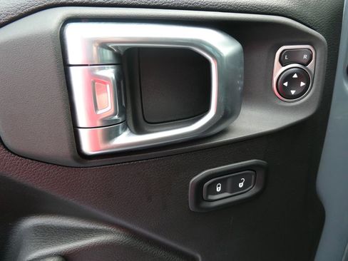 Used 2024 Jeep Gladiator Sport AWD/4WD image 26