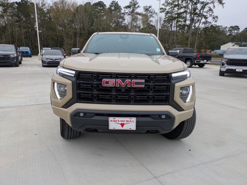 Used 2024 GMC Canyon Elevation w/ Elevation Premium Package image 2