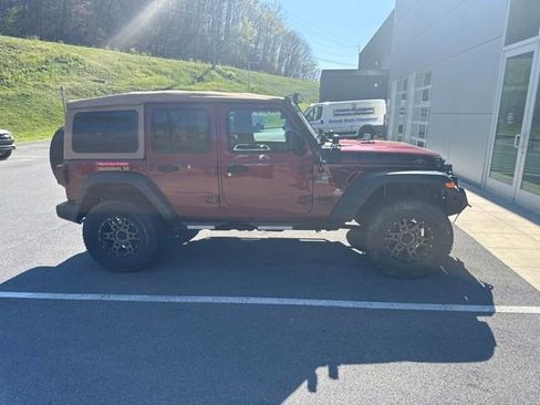 Used 2021 Jeep Wrangler Unlimited Sport image 3
