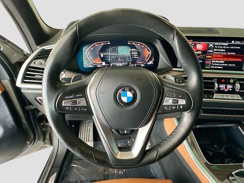 Used 2023 BMW X5 xDrive40i w/ Premium Package AWD/4WD image 11