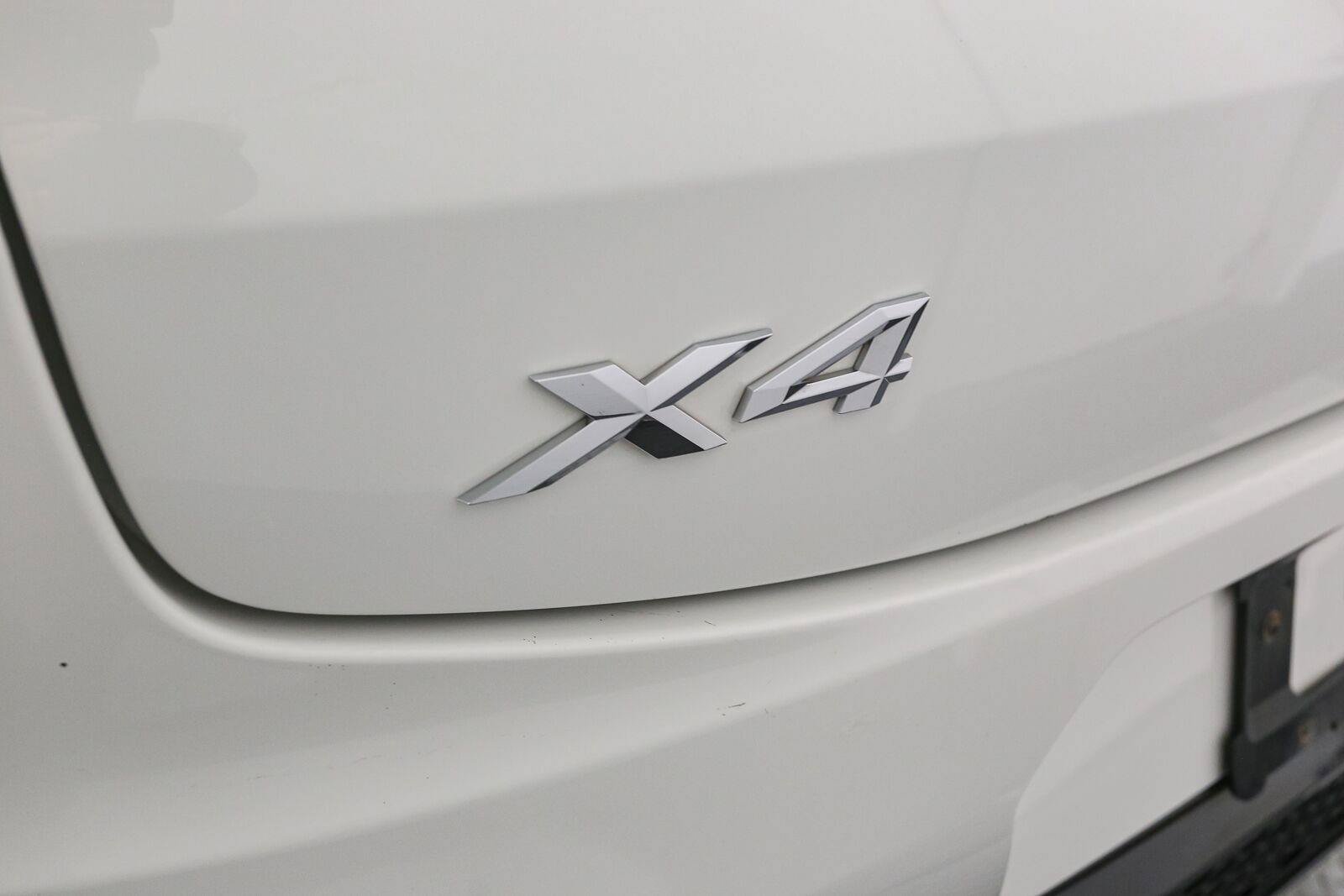 Used 2019 BMW X4 xDrive30i w/ M Sport Package 2 AWD/4WD image 10