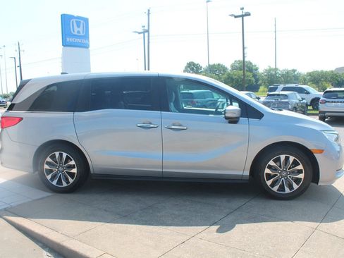 Used 2021 Honda Odyssey EX-L image 4