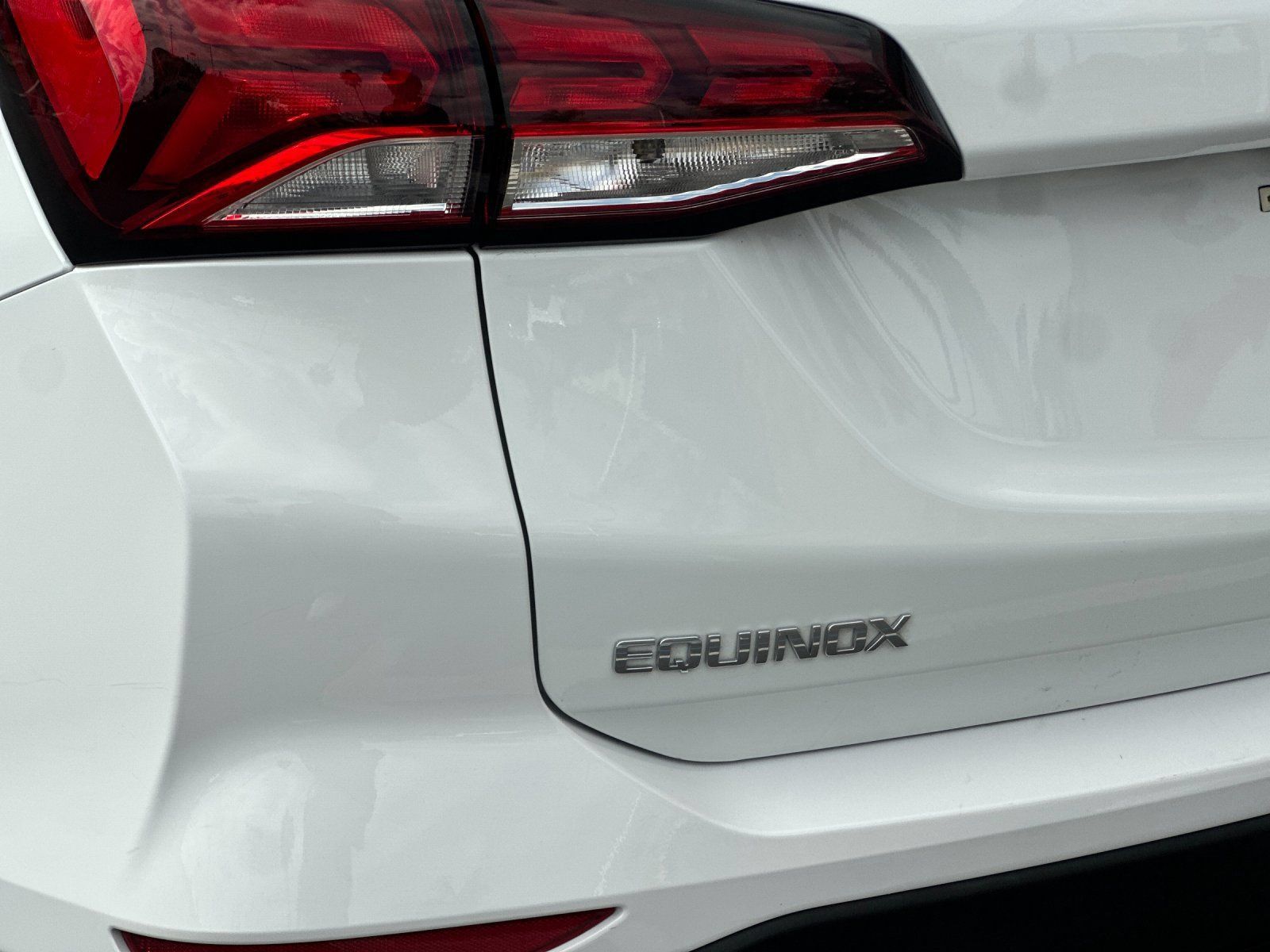 Used 2022 Chevrolet Equinox LS w/ LS Convenience Package FWD image 24
