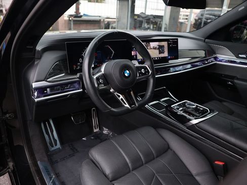 Used 2023 BMW 740i w/ Executive Package RWD image 15