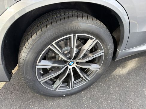 New 2026 BMW X5 xDrive40i w/ M Sport Package AWD/4WD image 9