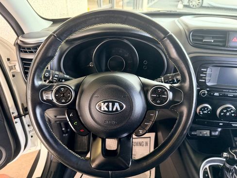 Used 2016 Kia Soul + w/ Designer's Package image 9