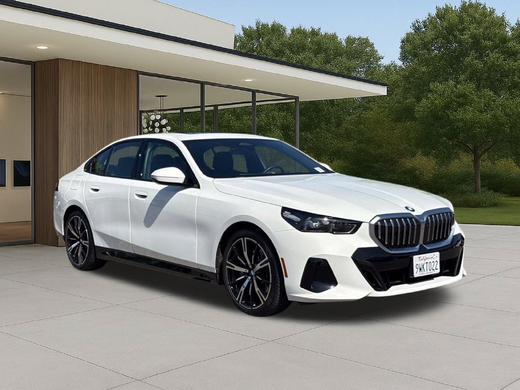 Used 2026 BMW 530i w/ M Sport Package RWD image 6