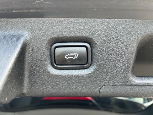 Used 2019 Hyundai Santa Fe SEL FWD image 19