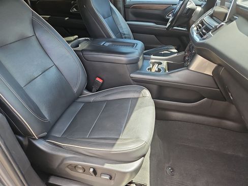 Certified 2021 Chevrolet Suburban Premier w/ Premium Package RWD image 30