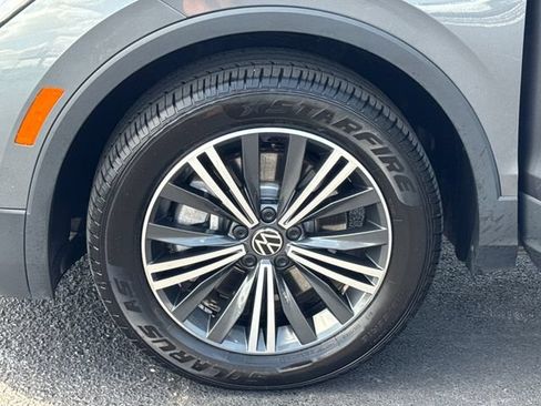 Used 2024 Volkswagen Tiguan SE AWD/4WD image 26