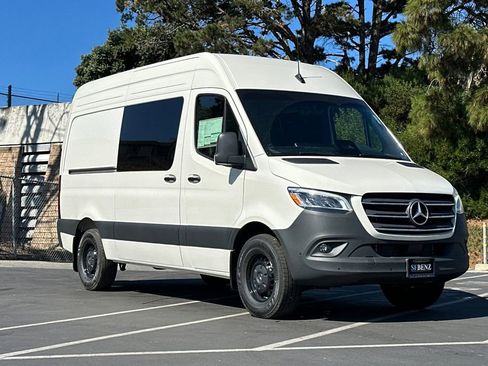 New 2025 Mercedes-Benz Sprinter 2500 image 2