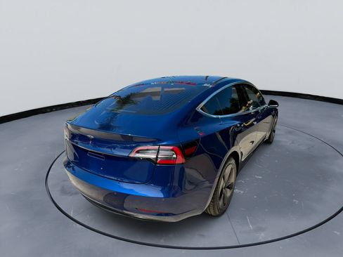 Used 2018 Tesla Model 3 Long Range RWD image 3