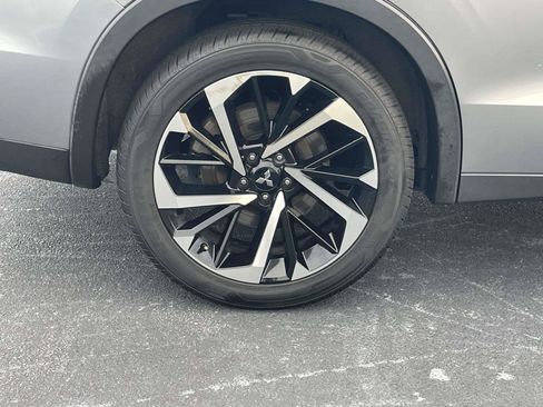 Used 2022 Mitsubishi Outlander SE AWD/4WD image 9