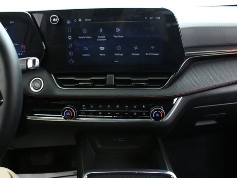 Certified 2025 Chevrolet Equinox RS w/ Safety and Technology Package image 19