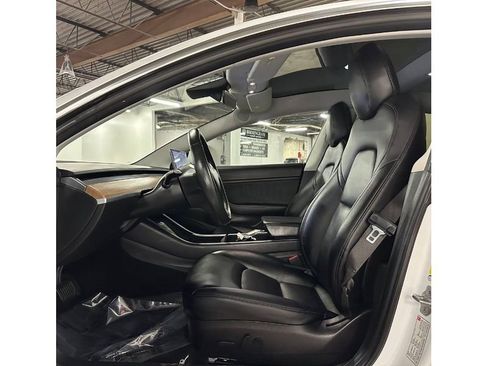 Used 2018 Tesla Model 3 Long Range image 19
