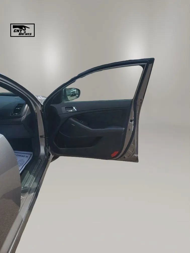 Used 2013 Kia Optima SX w/ Limited Pkg FWD image 14