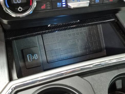 Used 2022 Ford F350 Platinum w/ Tremor Off-Road Package image 35