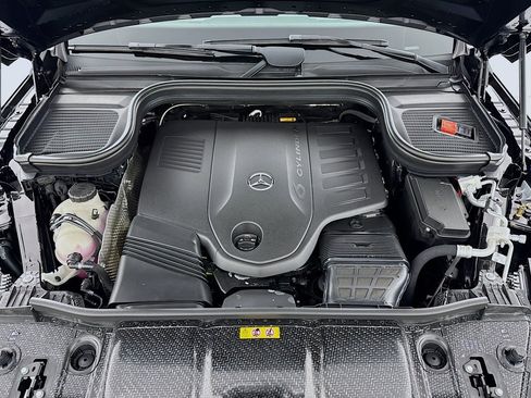 New 2026 Mercedes-Benz GLS 450 4MATIC image 11