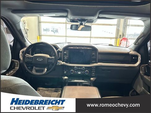 Used 2022 Ford F150 XLT w/ Equipment Group 302A High image 17