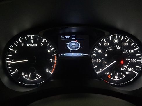 Used 2020 Nissan Pathfinder SL AWD/4WD image 23