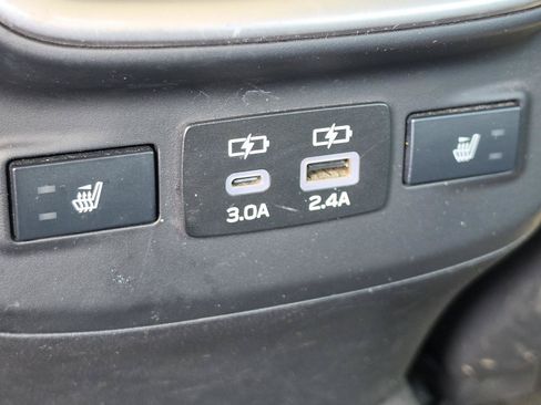 Used 2024 Subaru Outback Limited AWD/4WD image 12