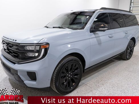 Used 2025 Ford Expedition Max Platinum w/ Stealth Appearance Package AWD/4WD image 2