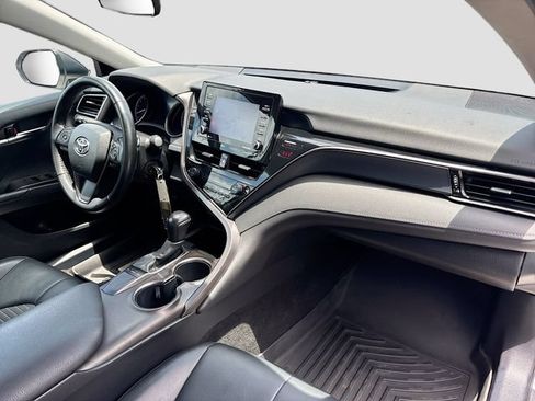 Used 2022 Toyota Camry SE FWD image 27