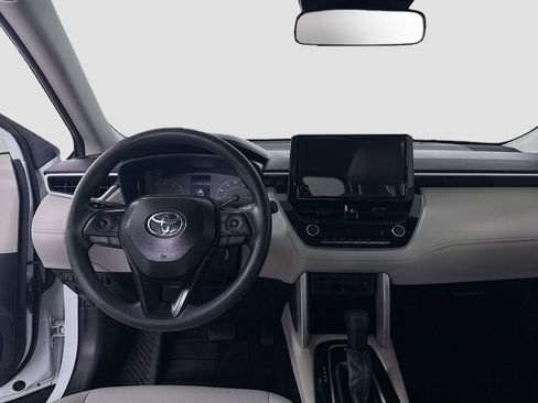 Certified 2025 Toyota Corolla Cross L FWD image 15