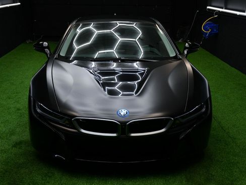 Used 2016 BMW i8 image 13
