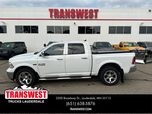 Used 2018 RAM 1500 Laramie w/ Convenience Group AWD/4WD image 2