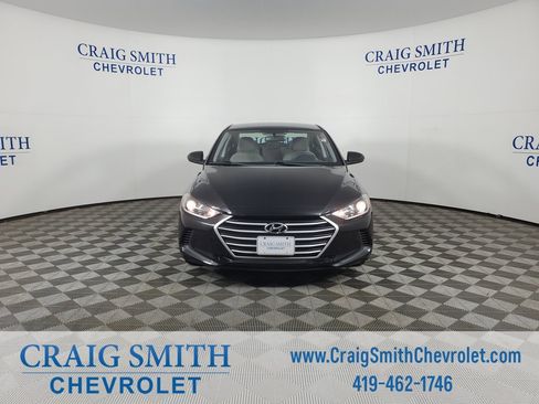 Used 2017 Hyundai Elantra SE w/ Cargo Package image 23