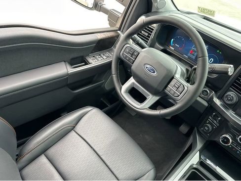 New 2025 Ford F350 Lariat w/ Lariat Ultimate Package image 13