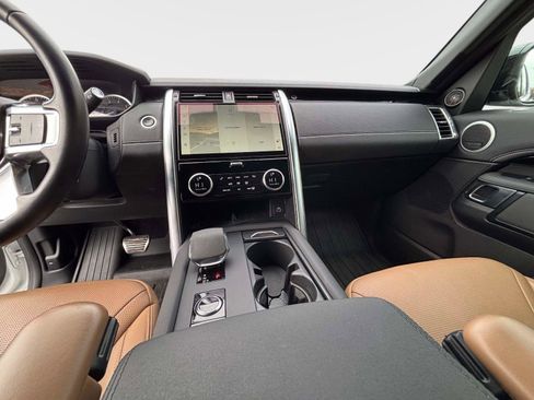 Used 2023 Land Rover Discovery S R-Dynamic image 18