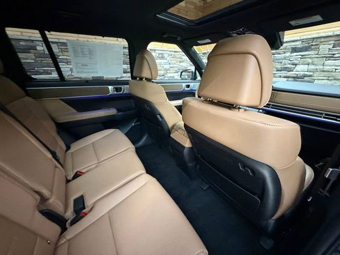 Used 2025 Hyundai Santa Fe Limited image 31