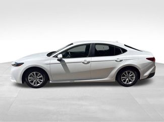 Used 2025 Toyota Camry LE FWD video 2