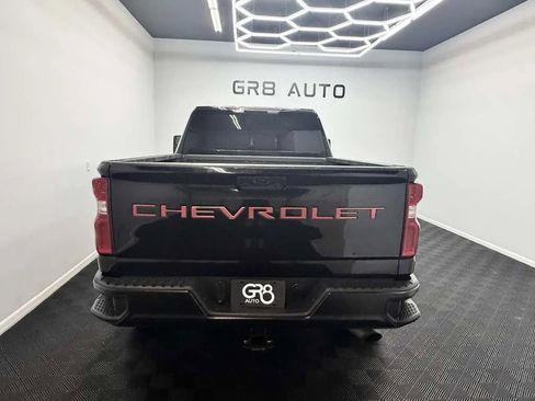 Used 2020 Chevrolet Silverado 2500 Custom w/ Custom Convenience Package AWD/4WD image 6