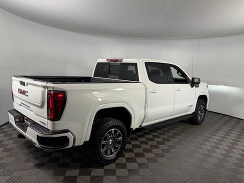 Used 2024 GMC Sierra 1500 AT4 w/ Technology Package image 5