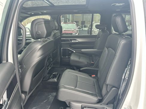New 2026 Jeep Grand Wagoneer Limited image 29
